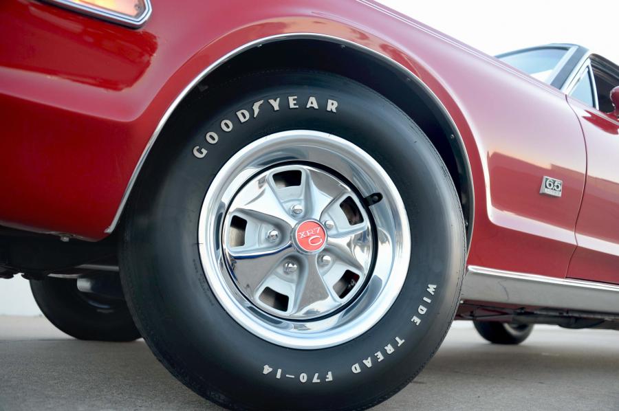 Колеса Mercury Cougar XR-7 G 1968 года  (фото 2 из 15)
